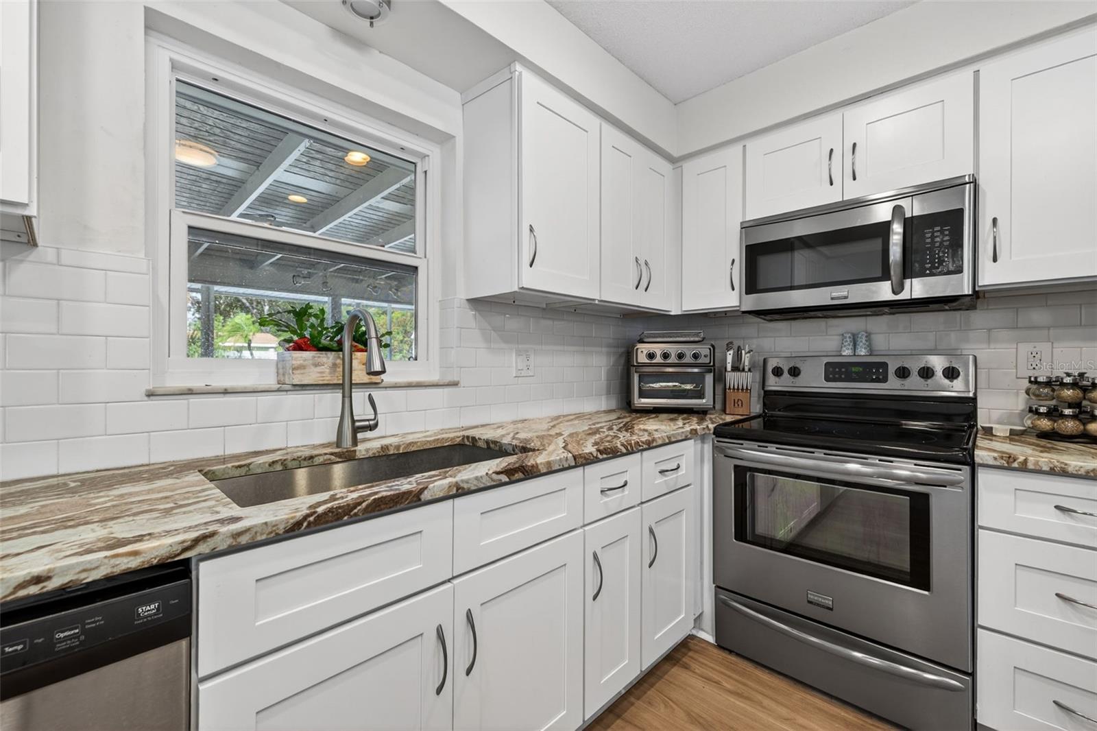 8220 QUAIL RD, SEMINOLE, FL, 33777