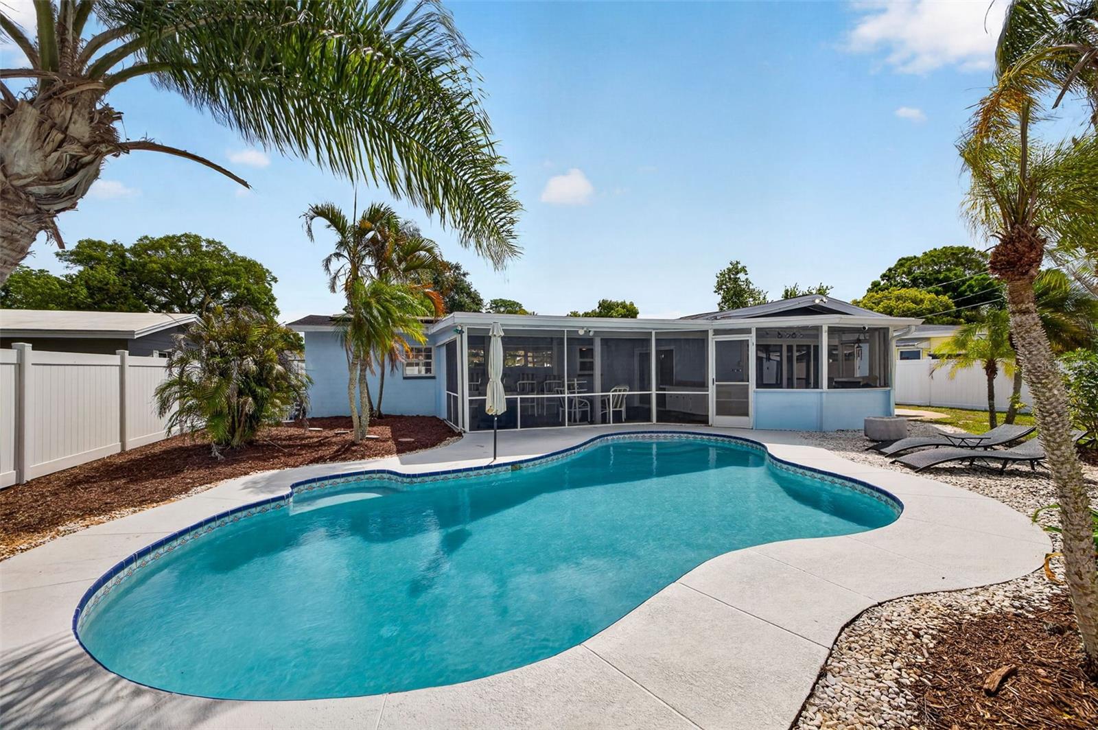 8220 QUAIL RD, SEMINOLE, FL, 33777