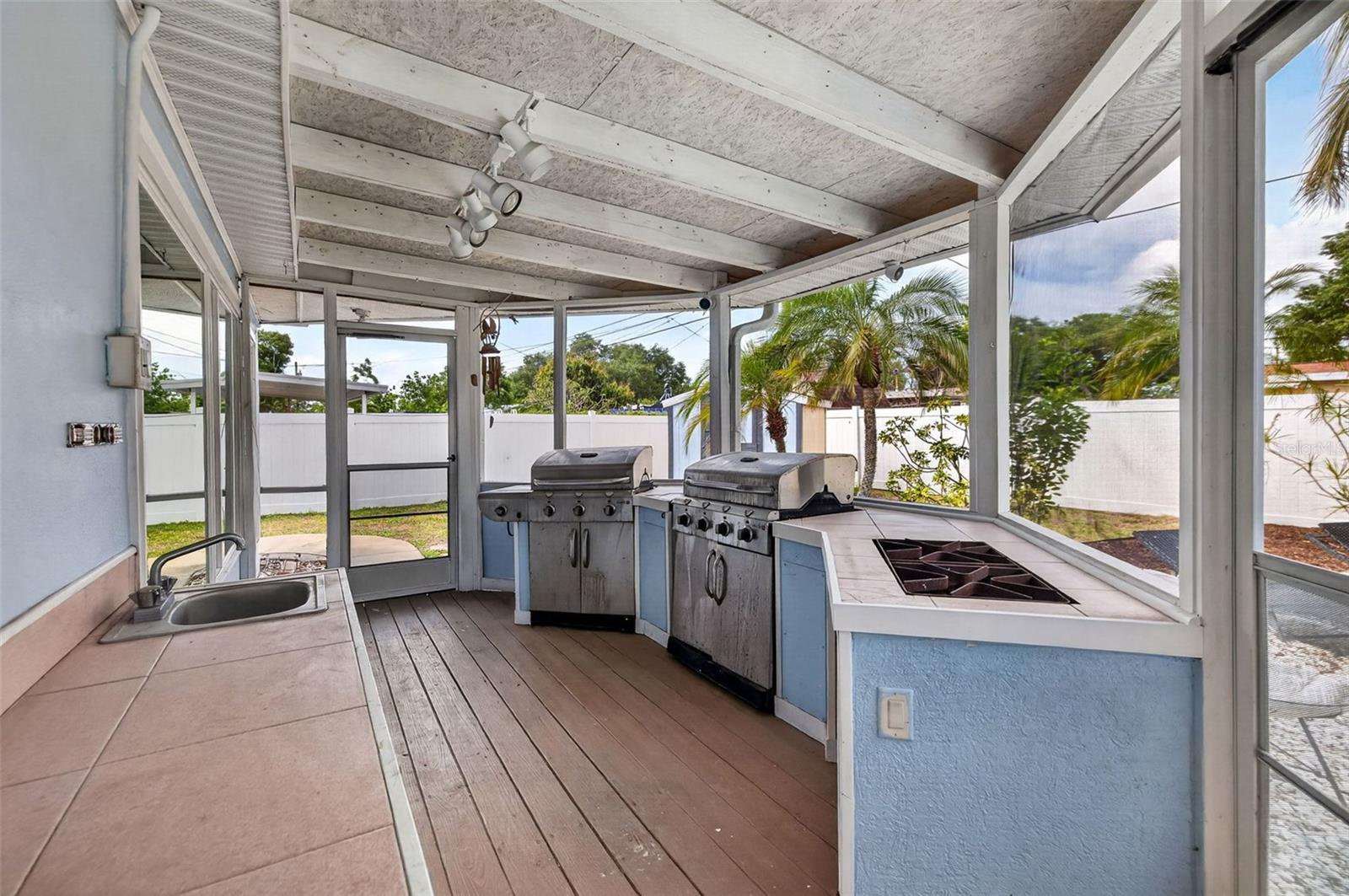 8220 QUAIL RD, SEMINOLE, FL, 33777