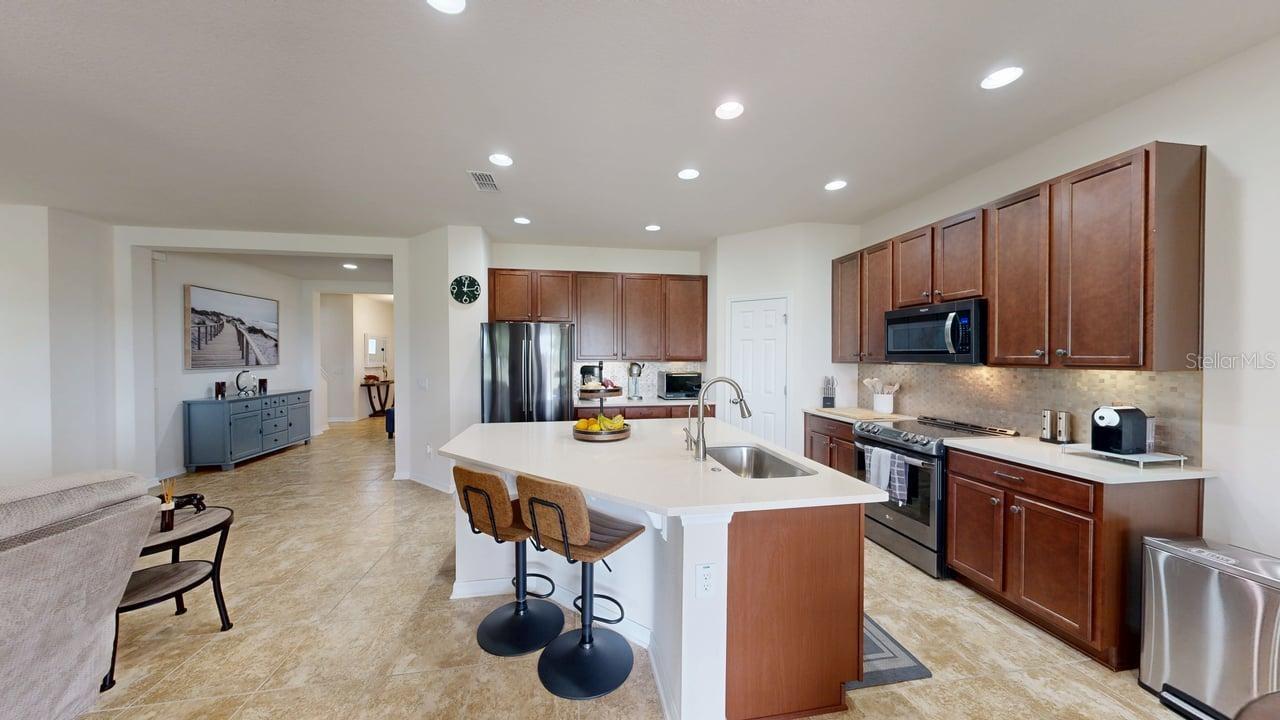 914 BAY BRIDGE CIRCLE, APOPKA, FL, 32703