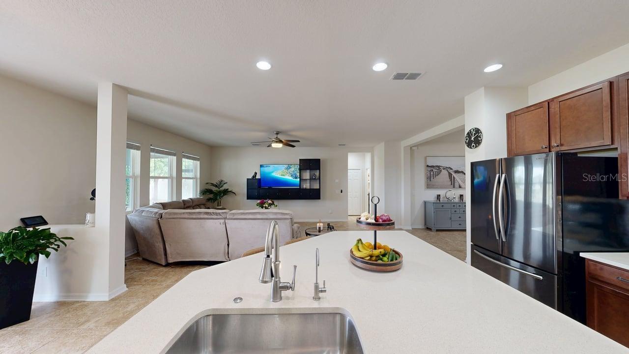 914 BAY BRIDGE CIRCLE, APOPKA, FL, 32703