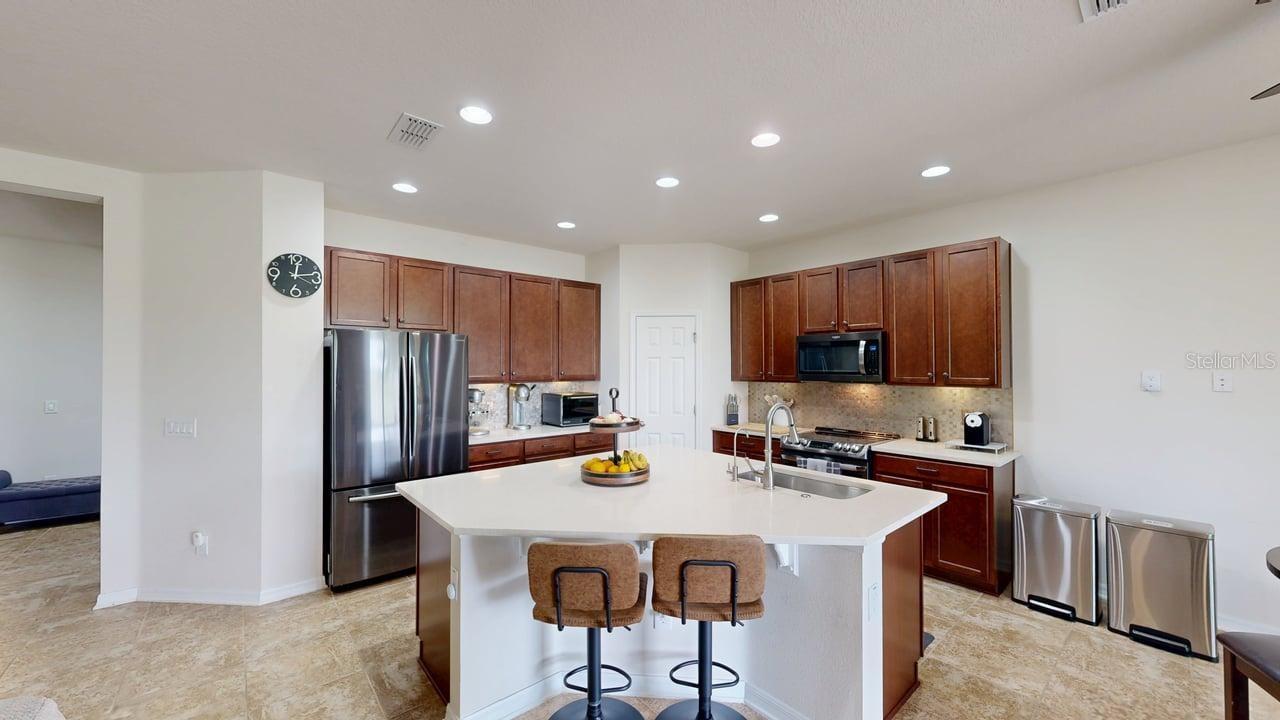 914 BAY BRIDGE CIRCLE, APOPKA, FL, 32703