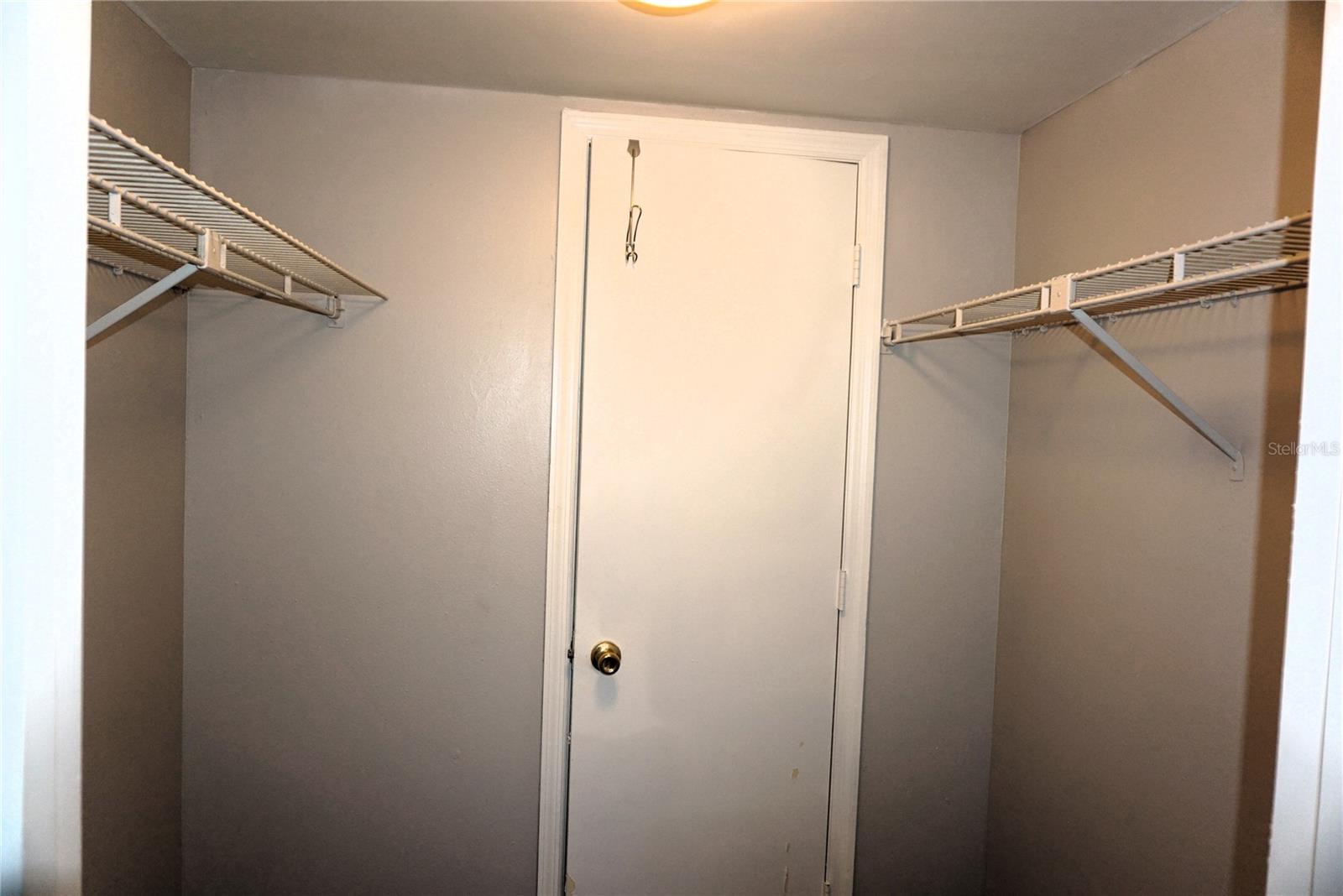 walk-in closet
