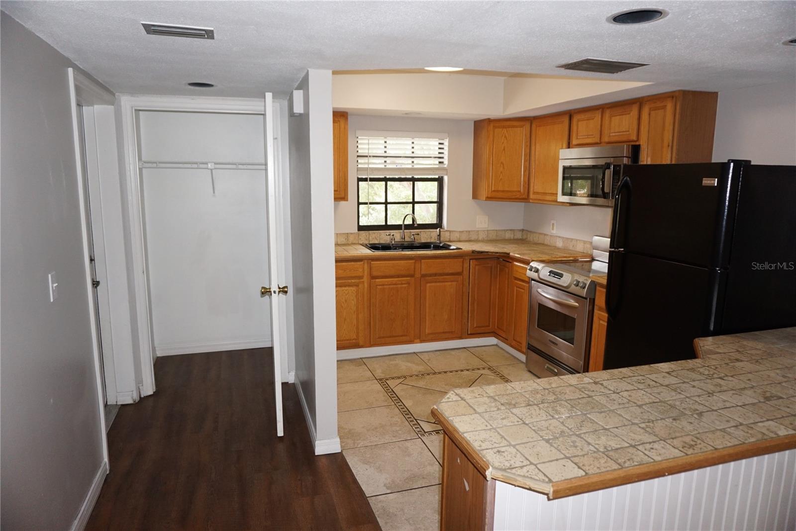 Kitchen back to entry