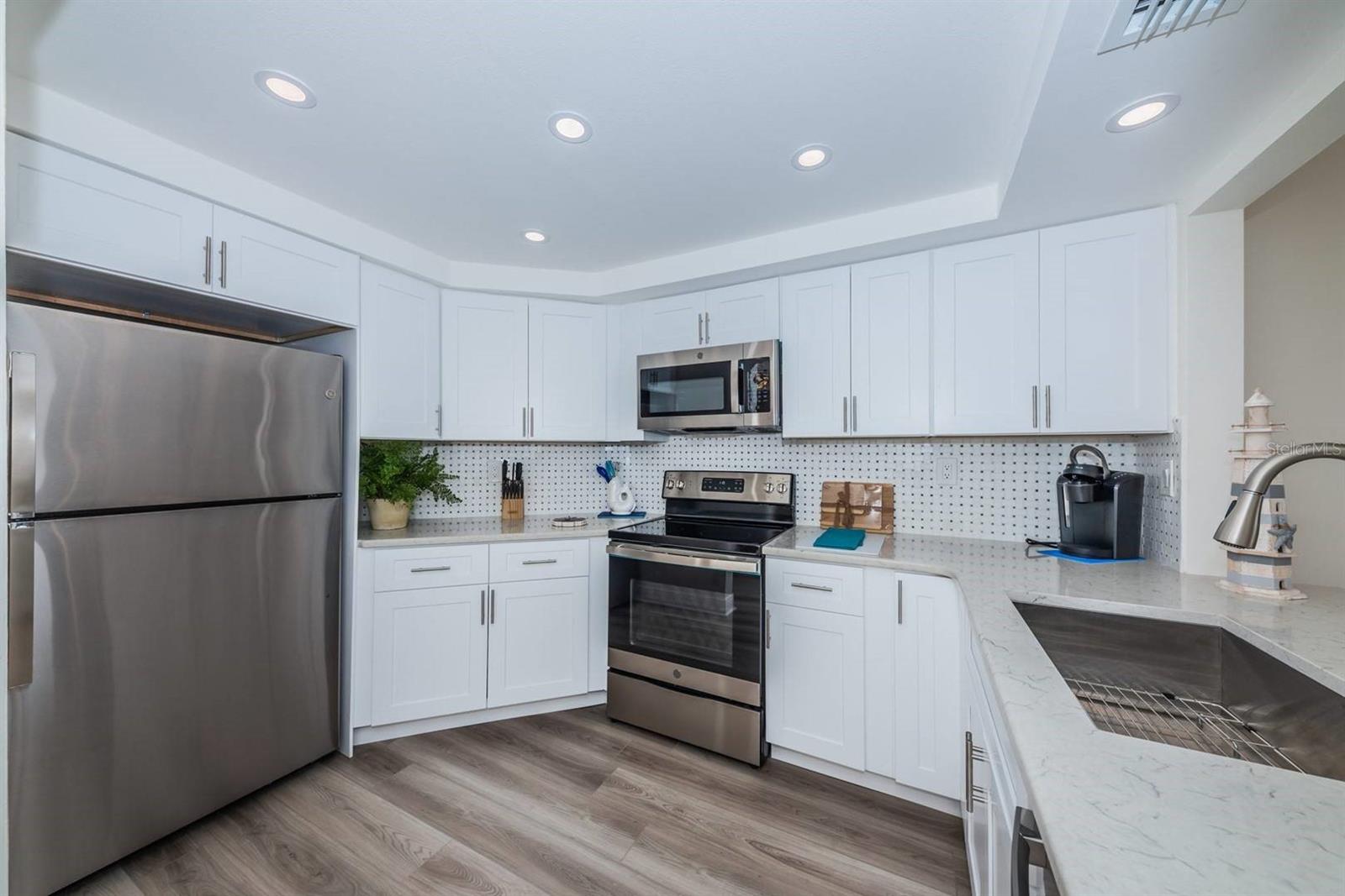 6357 BAHIA DEL MAR BLVD #407, ST PETERSBURG, FL, 33715