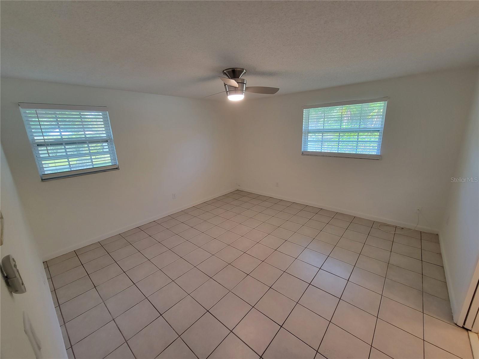 501 LAKE PALMS DR, LARGO, FL, 33771