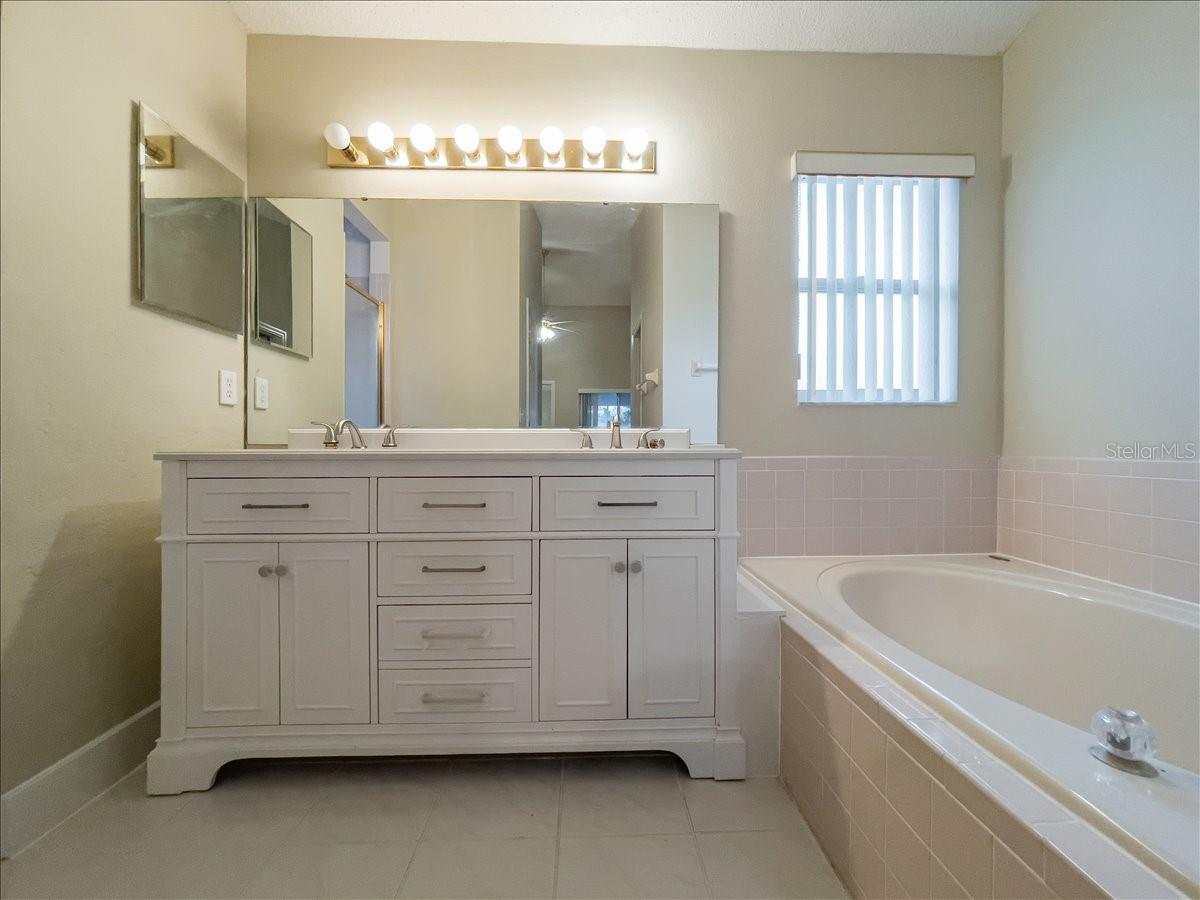 218 LANGFORD PARK DR, DAVENPORT, FL, 33897