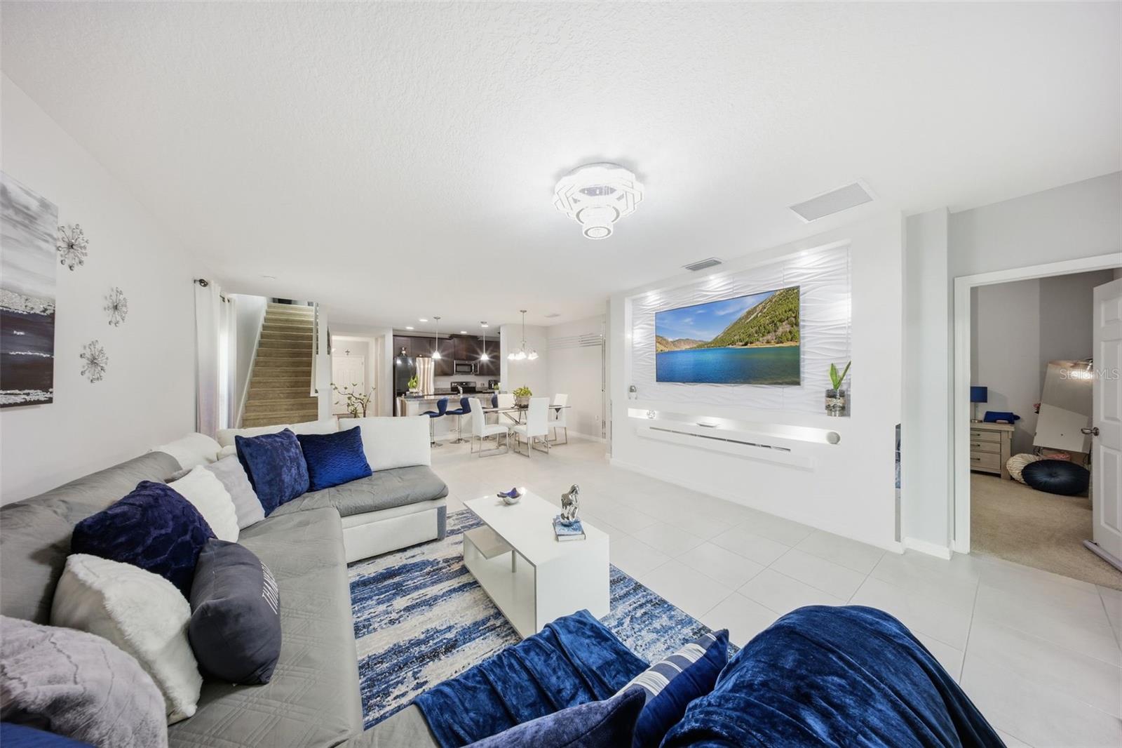 1669 SWAN SWIM DR, DAVENPORT, FL, 33837