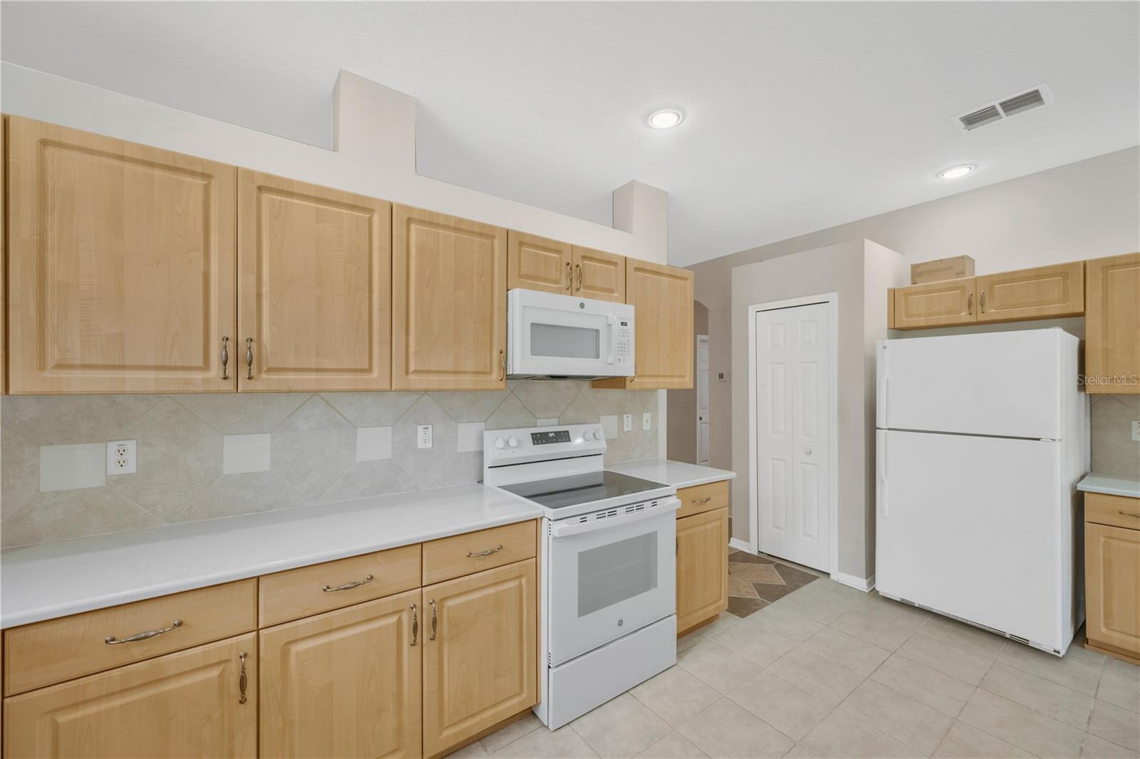 3415 CLOVER BLOSSOM CIR, LAND O LAKES, FL, 34638