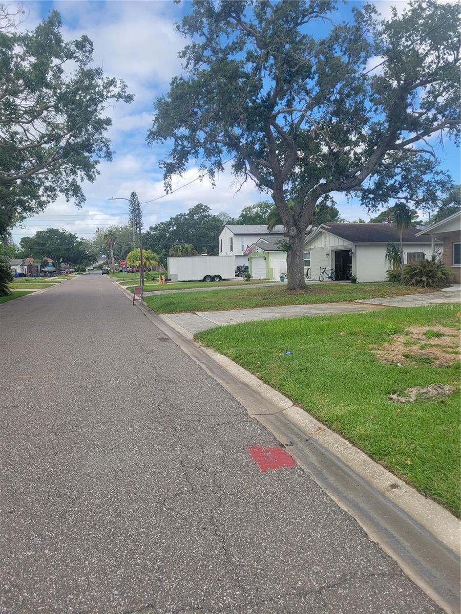 1834 NEW HAMPSHIRE AVE NE, ST PETERSBURG, FL, 33703