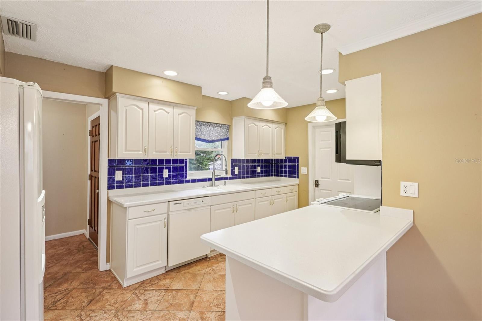 11732 MOFFAT AVE, TAMPA, FL, 33617