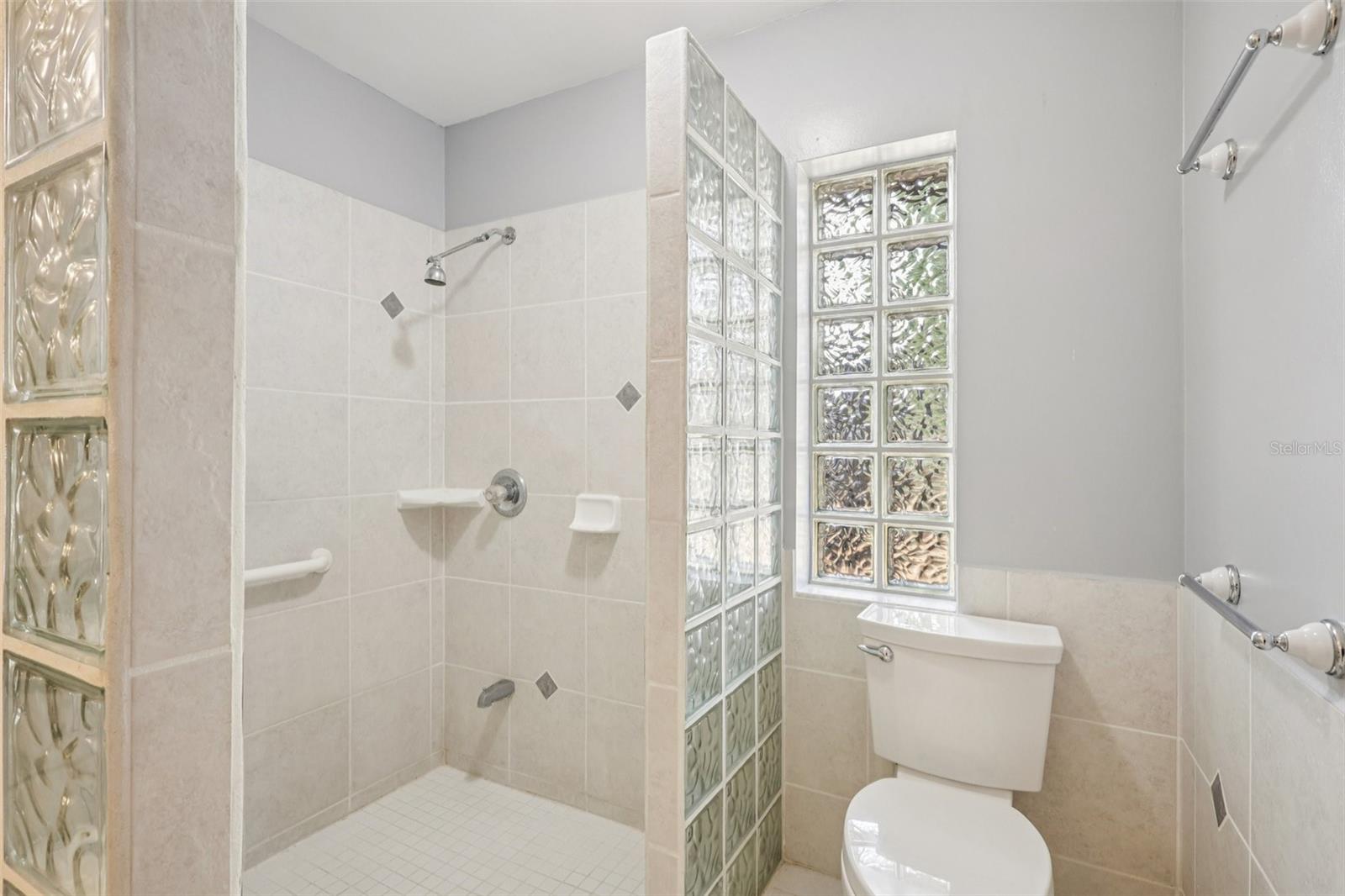 11732 MOFFAT AVE, TAMPA, FL, 33617