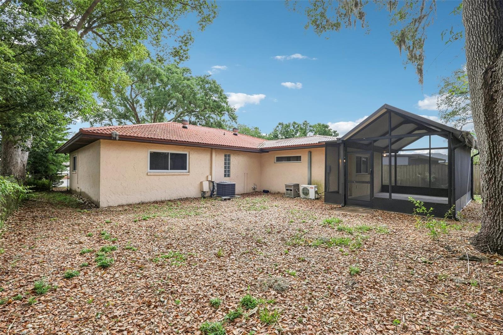 11732 MOFFAT AVE, TAMPA, FL, 33617