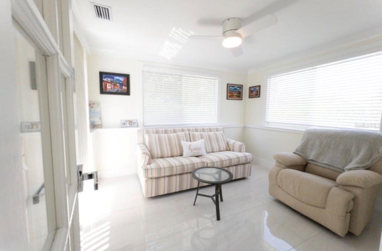 887 W PERRY ST, LANTANA, FL, 33462