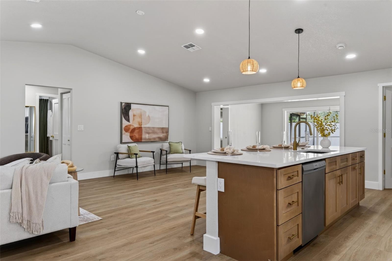 7833 BRISTOL CT, ST PETERSBURG, FL, 33709