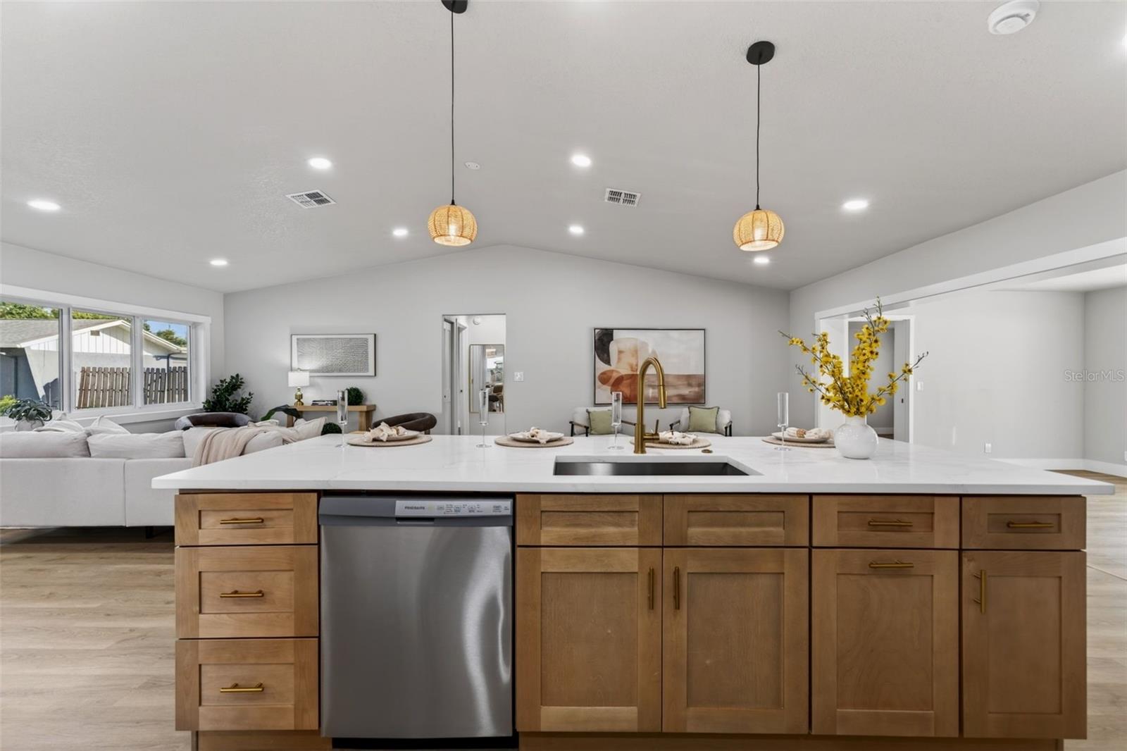 7833 BRISTOL CT, ST PETERSBURG, FL, 33709