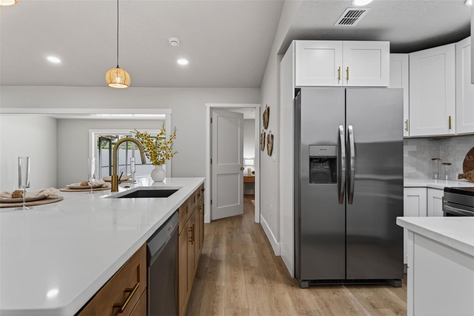 7833 BRISTOL CT, ST PETERSBURG, FL, 33709