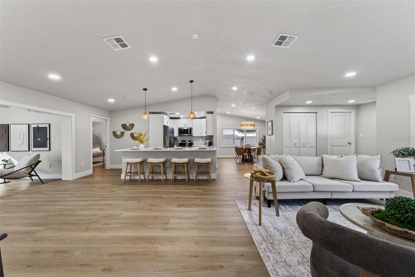 7833 BRISTOL CT, ST PETERSBURG, FL, 33709