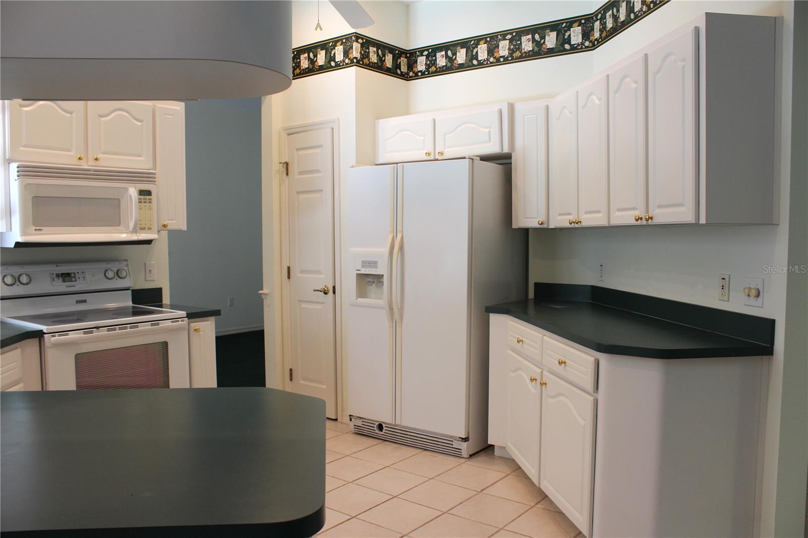 2228 LAKE HOLLOWAY BLVD, LAKELAND, FL, 33801