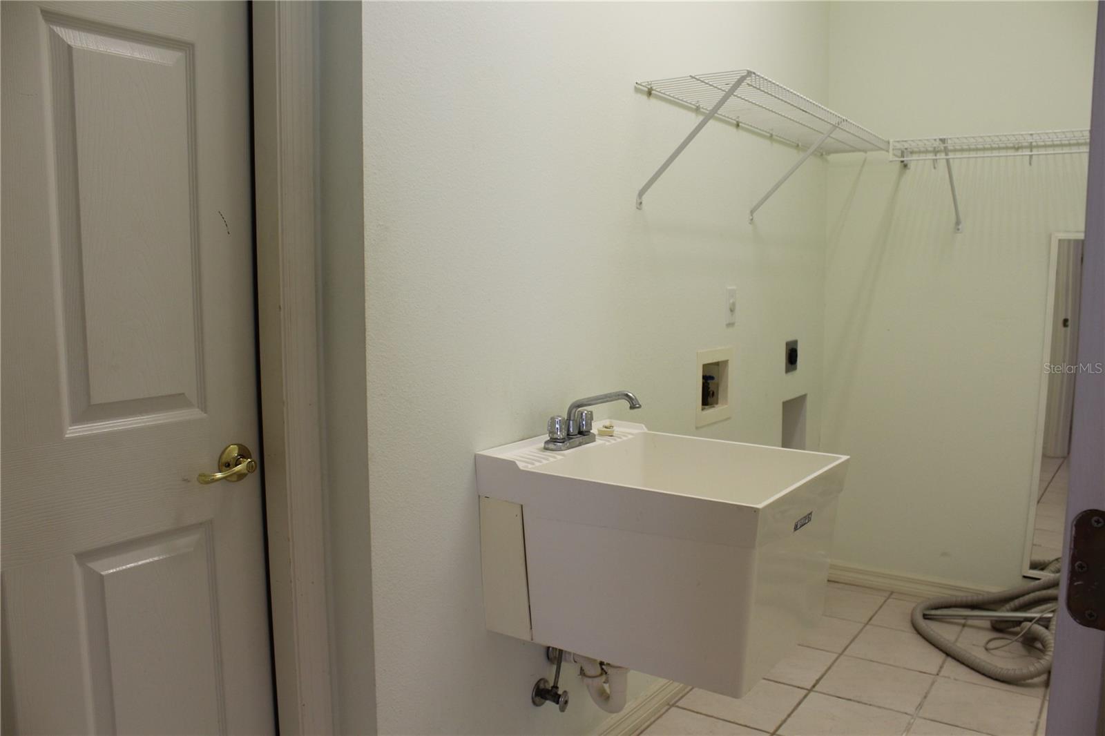 2228 LAKE HOLLOWAY BLVD, LAKELAND, FL, 33801