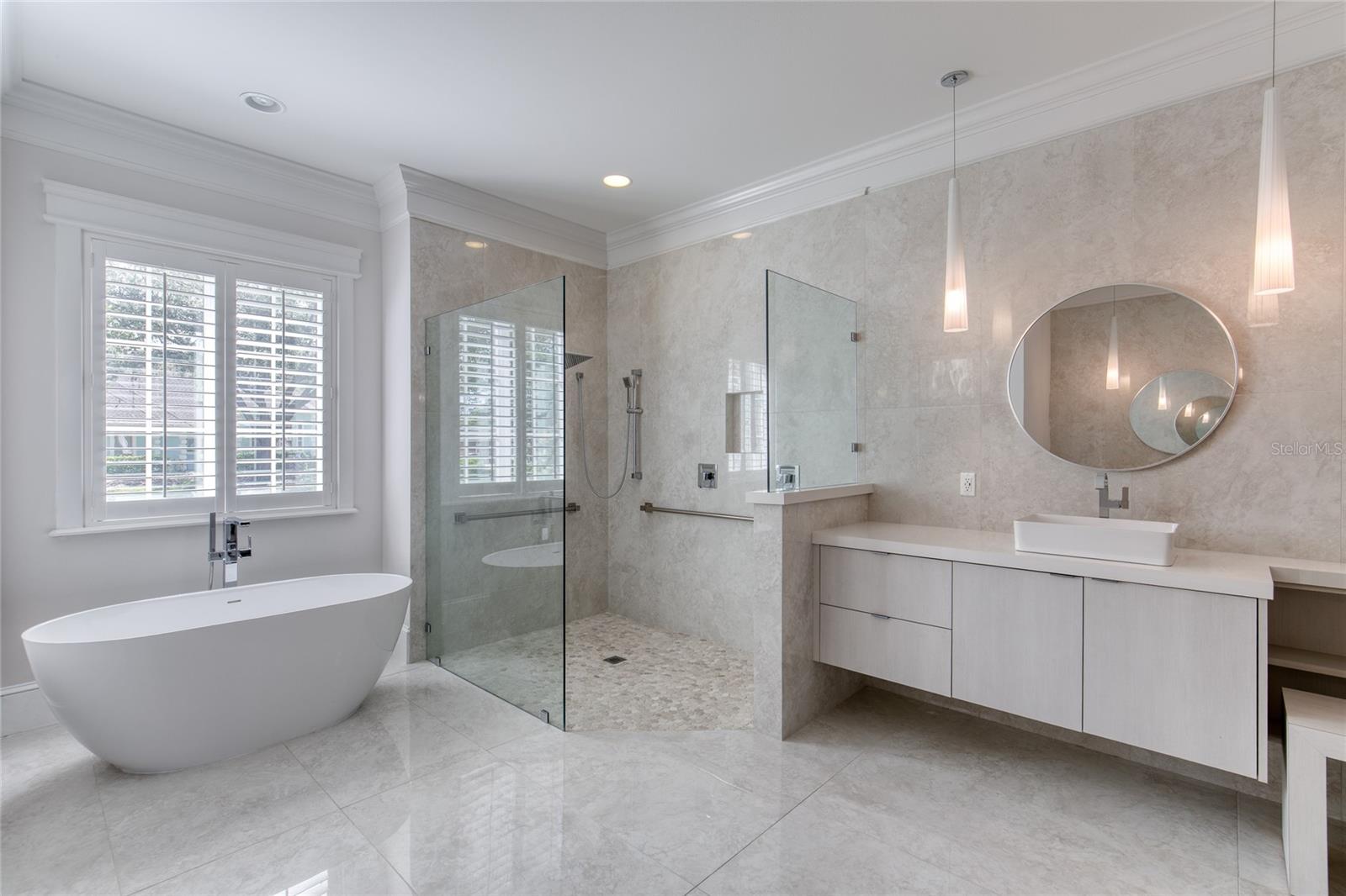 230 PARRULLI DR, ORMOND BEACH, FL, 32174