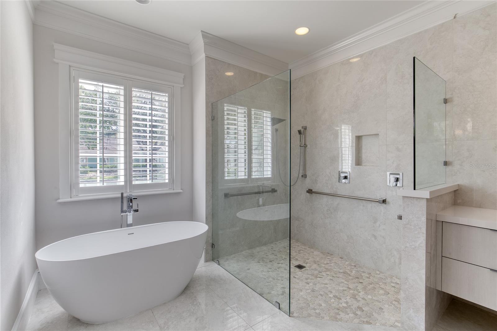 230 PARRULLI DR, ORMOND BEACH, FL, 32174