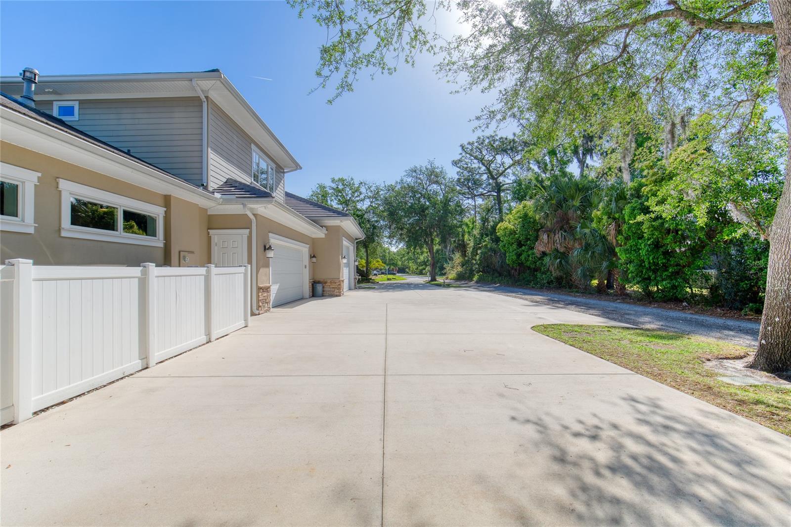 230 PARRULLI DR, ORMOND BEACH, FL, 32174