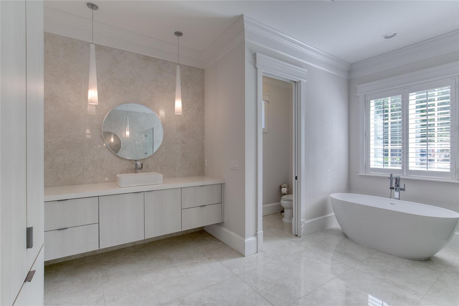 230 PARRULLI DR, ORMOND BEACH, FL, 32174