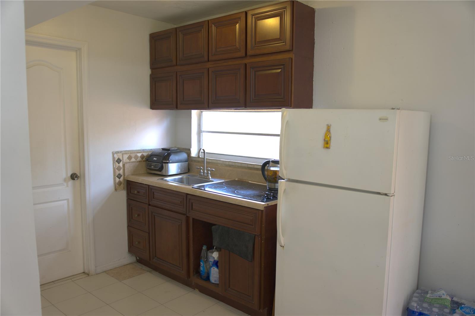 Efficiency Kitchenette