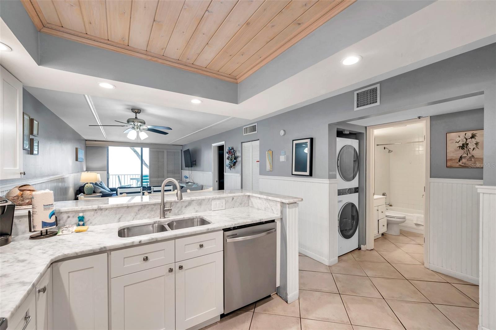 20000 GULF BLVD #305, INDIAN SHORES, FL, 33785