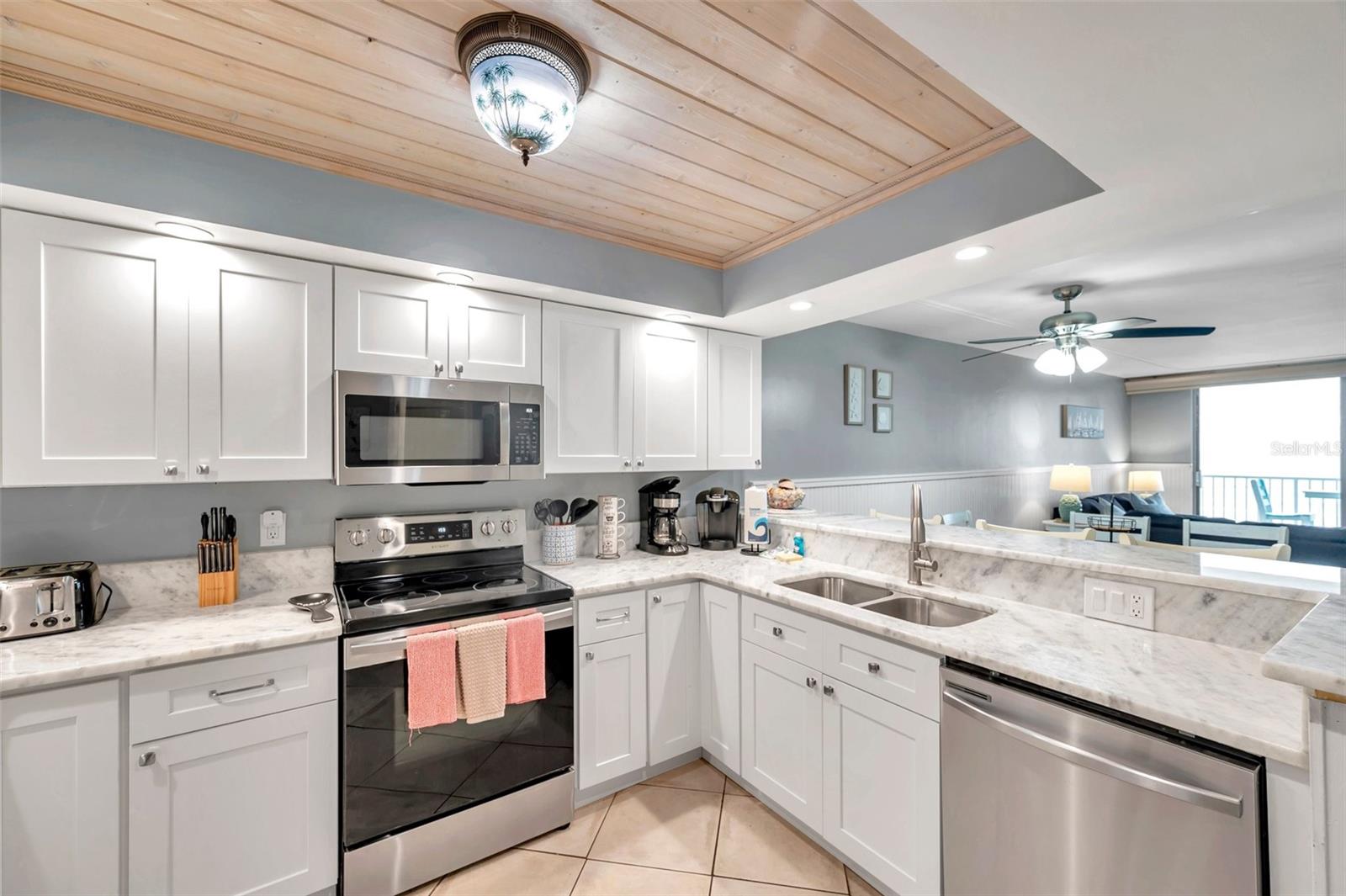 20000 GULF BLVD #305, INDIAN SHORES, FL, 33785