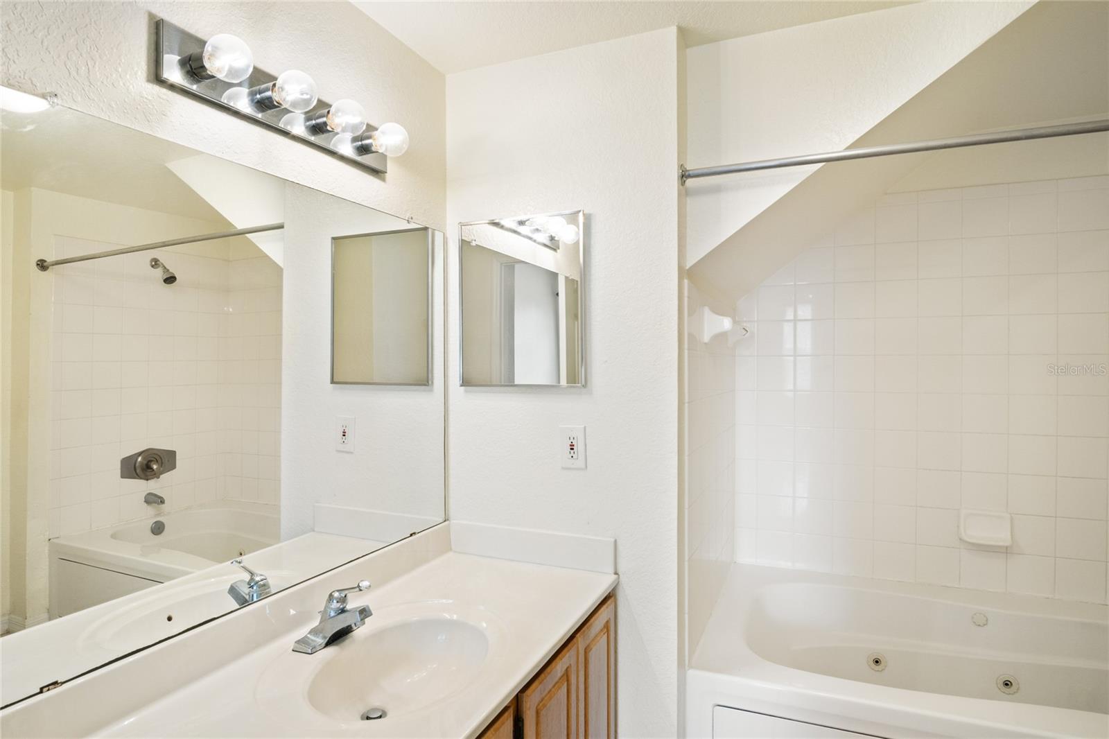 4009 VENETIAN BAY DR #102, KISSIMMEE, FL, 34741