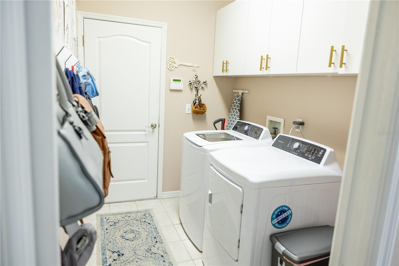 6305 S QUEENSWAY DR, TEMPLE TERRACE, FL, 33617