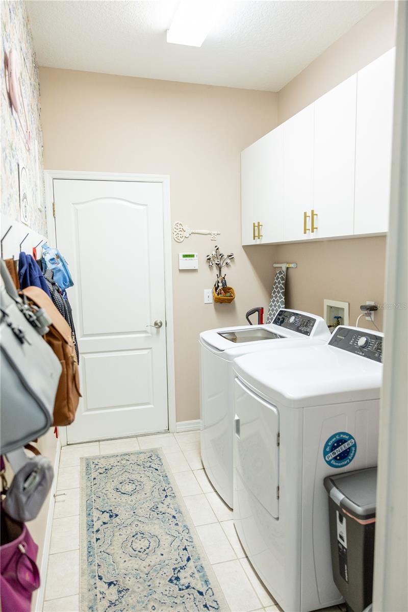 6305 S QUEENSWAY DR, TEMPLE TERRACE, FL, 33617