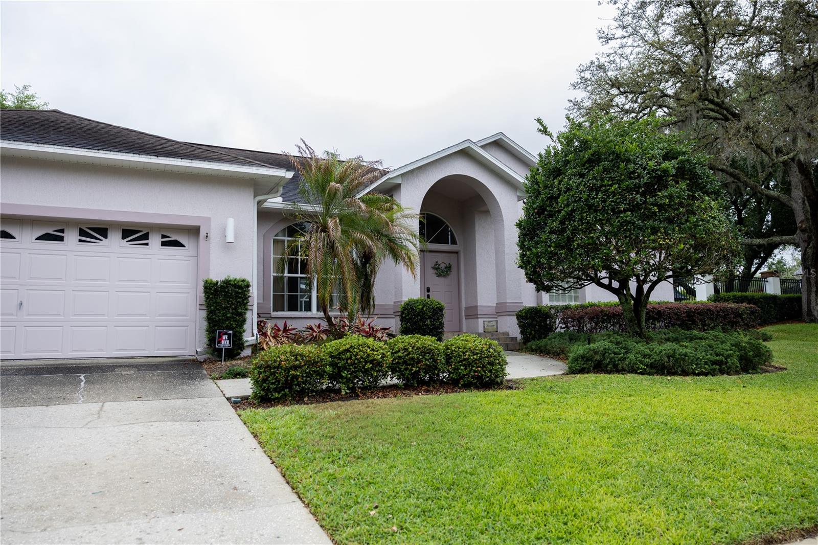 6305 S QUEENSWAY DR, TEMPLE TERRACE, FL, 33617