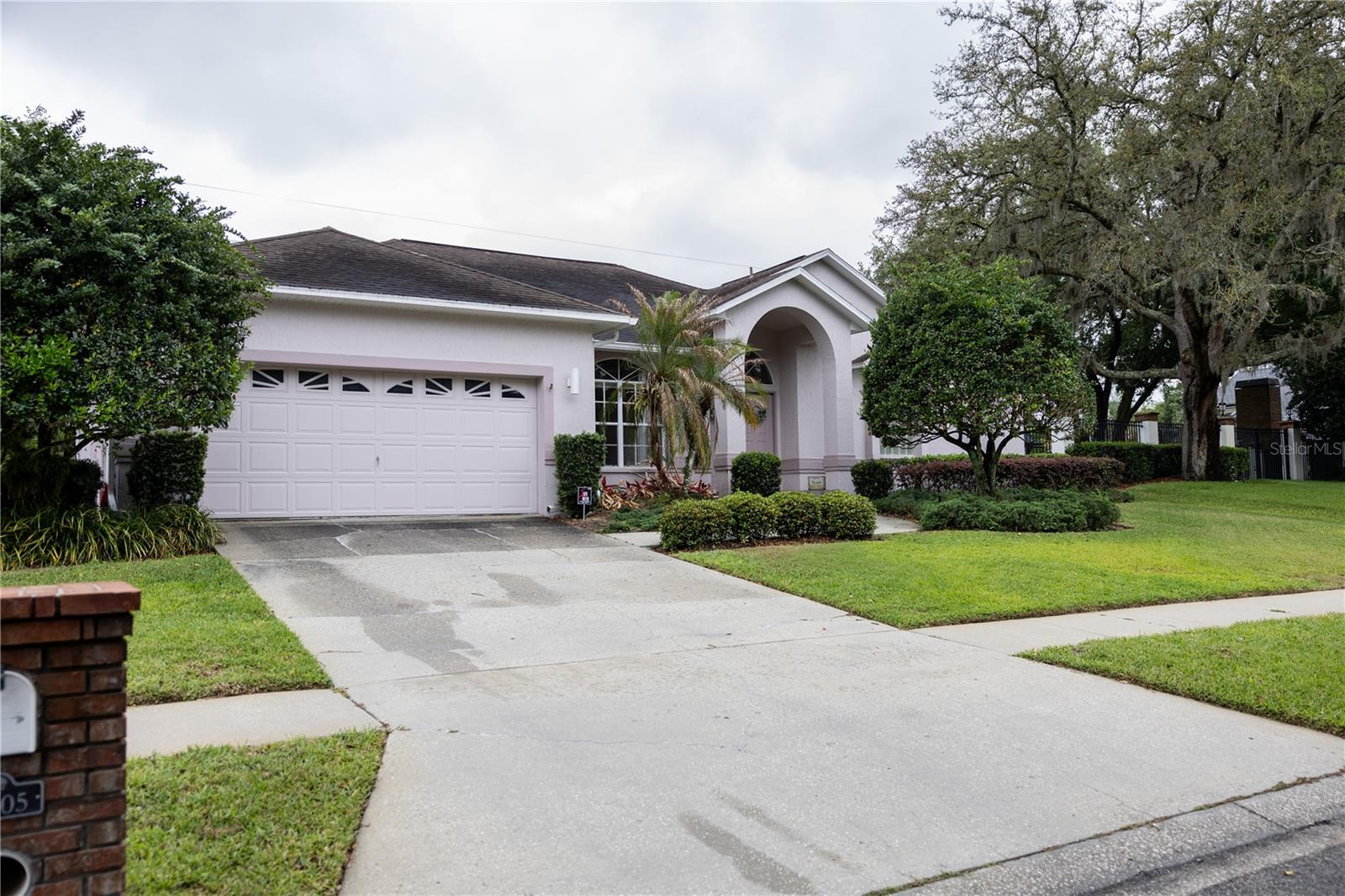 6305 S QUEENSWAY DR, TEMPLE TERRACE, FL, 33617