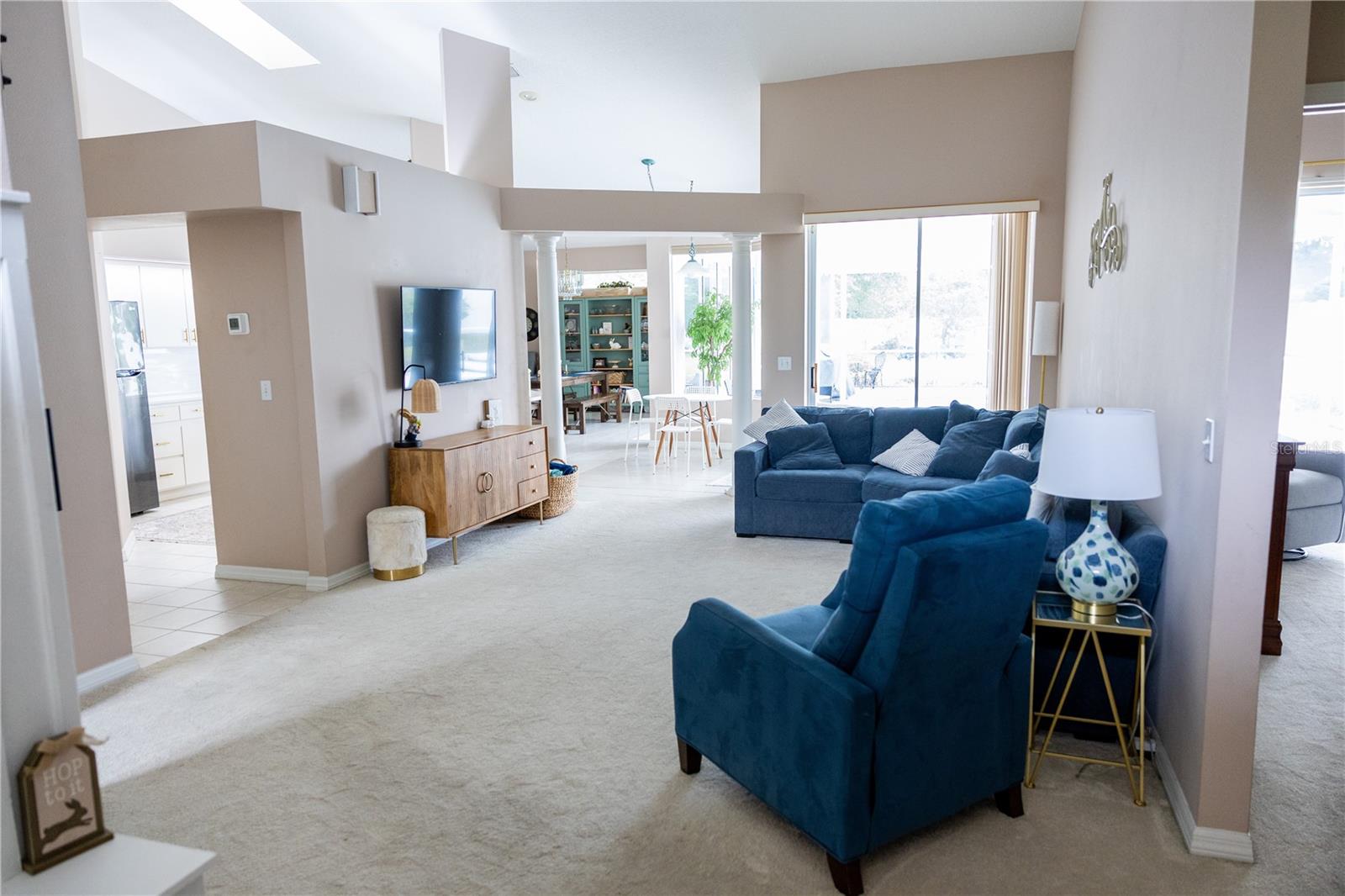 6305 S QUEENSWAY DR, TEMPLE TERRACE, FL, 33617