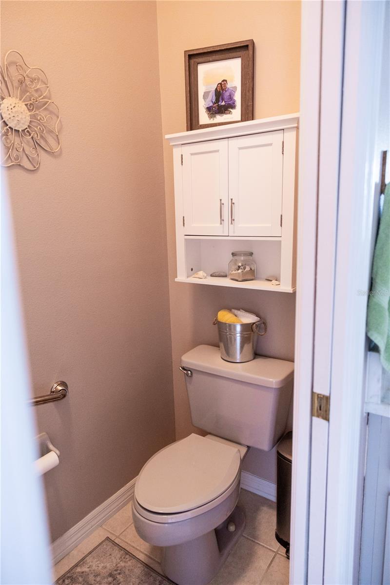 6305 S QUEENSWAY DR, TEMPLE TERRACE, FL, 33617