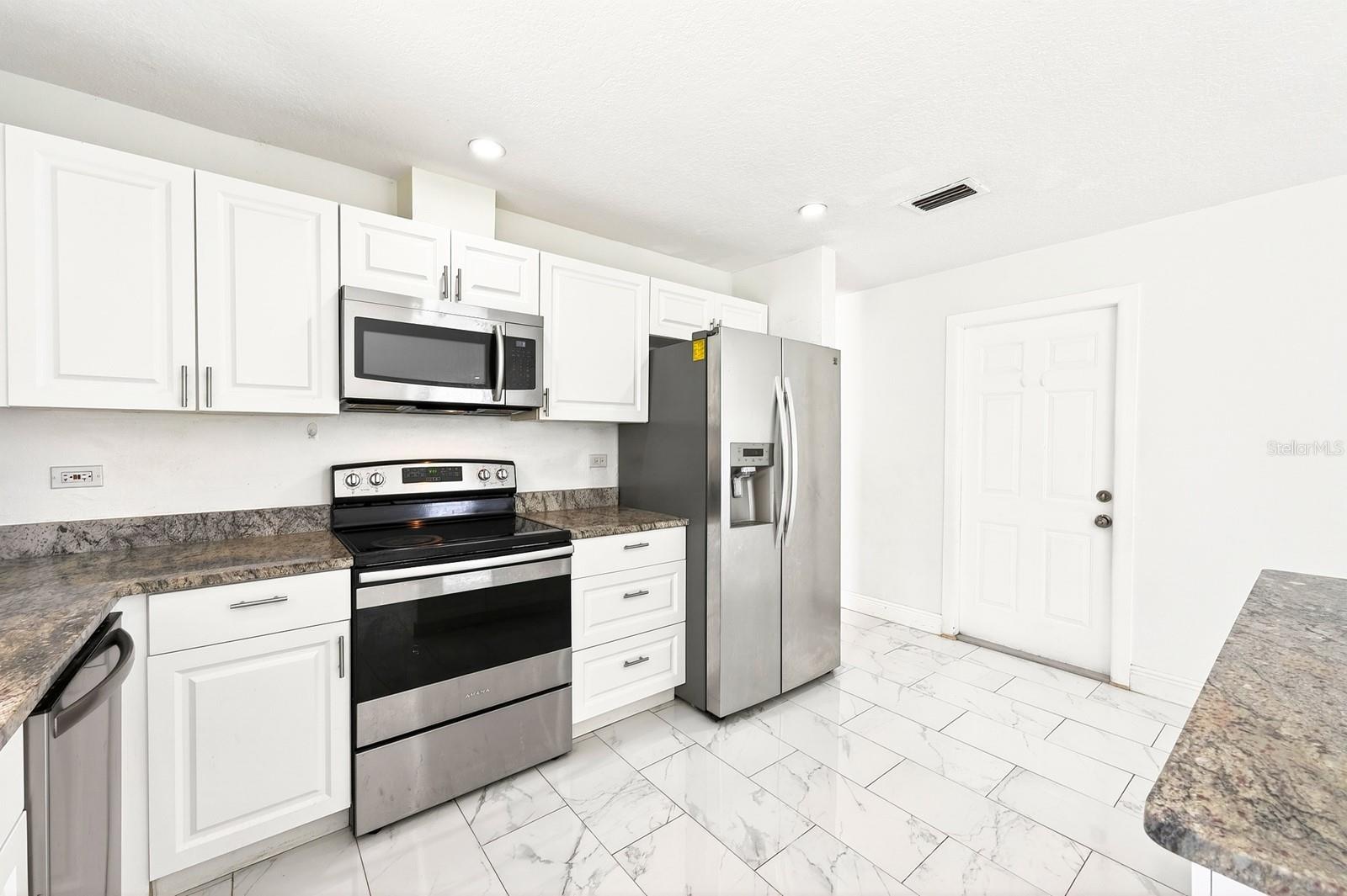 6103 CRYSTAL VIEW DR, ORLANDO, FL, 32819