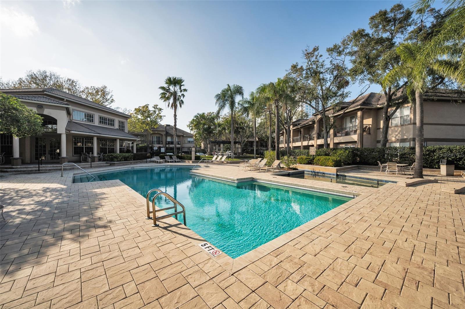 913 NORMANDY TRACE RD #913, TAMPA, FL, 33602