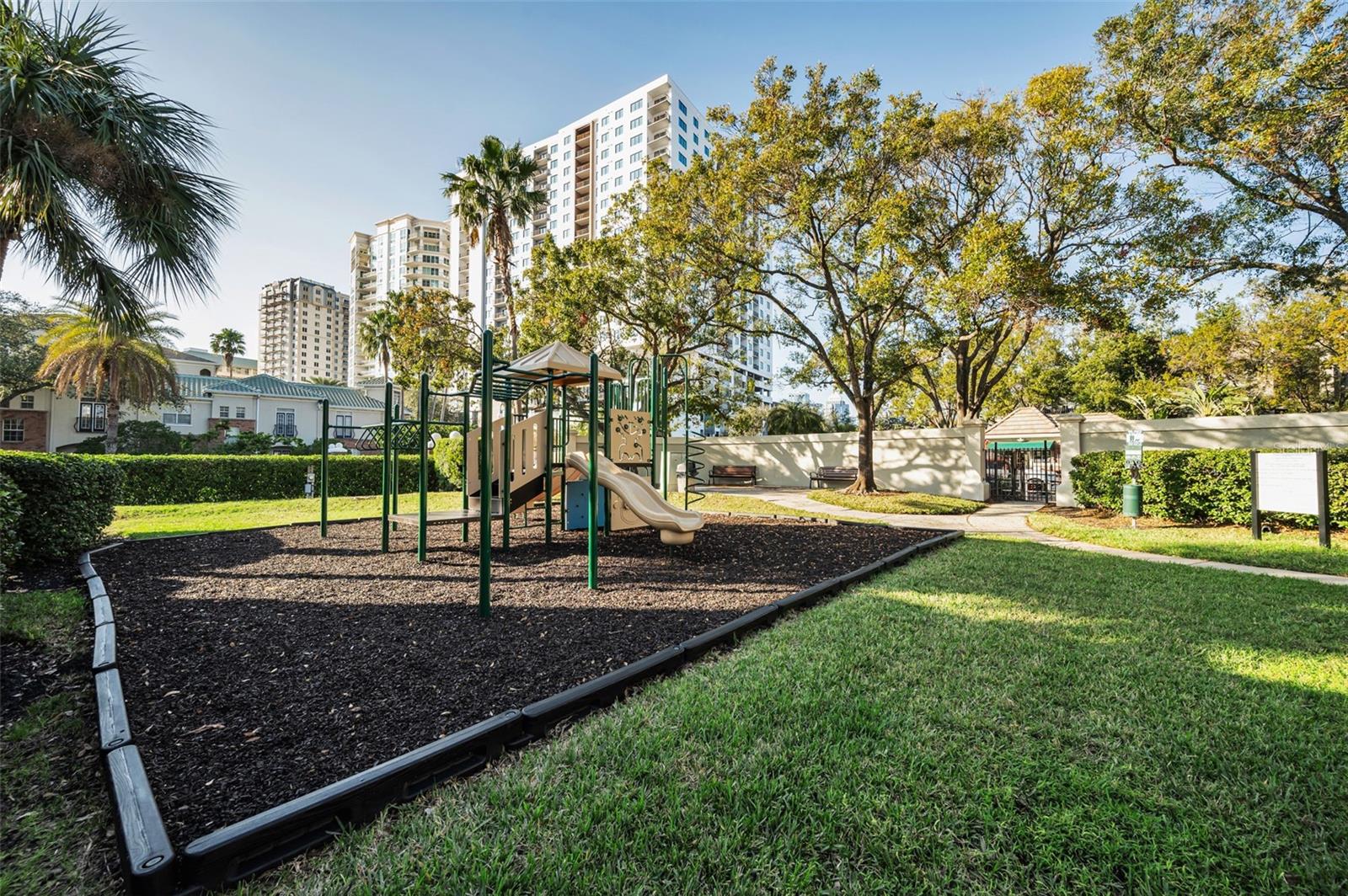 913 NORMANDY TRACE RD #913, TAMPA, FL, 33602