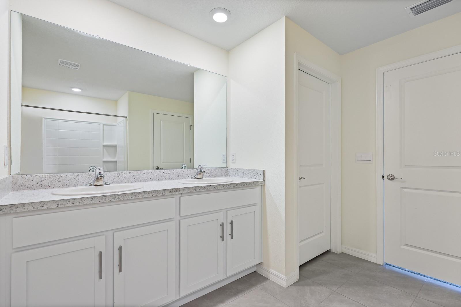 16555 MOSAIC OAR DR, WIMAUMA, FL, 33598