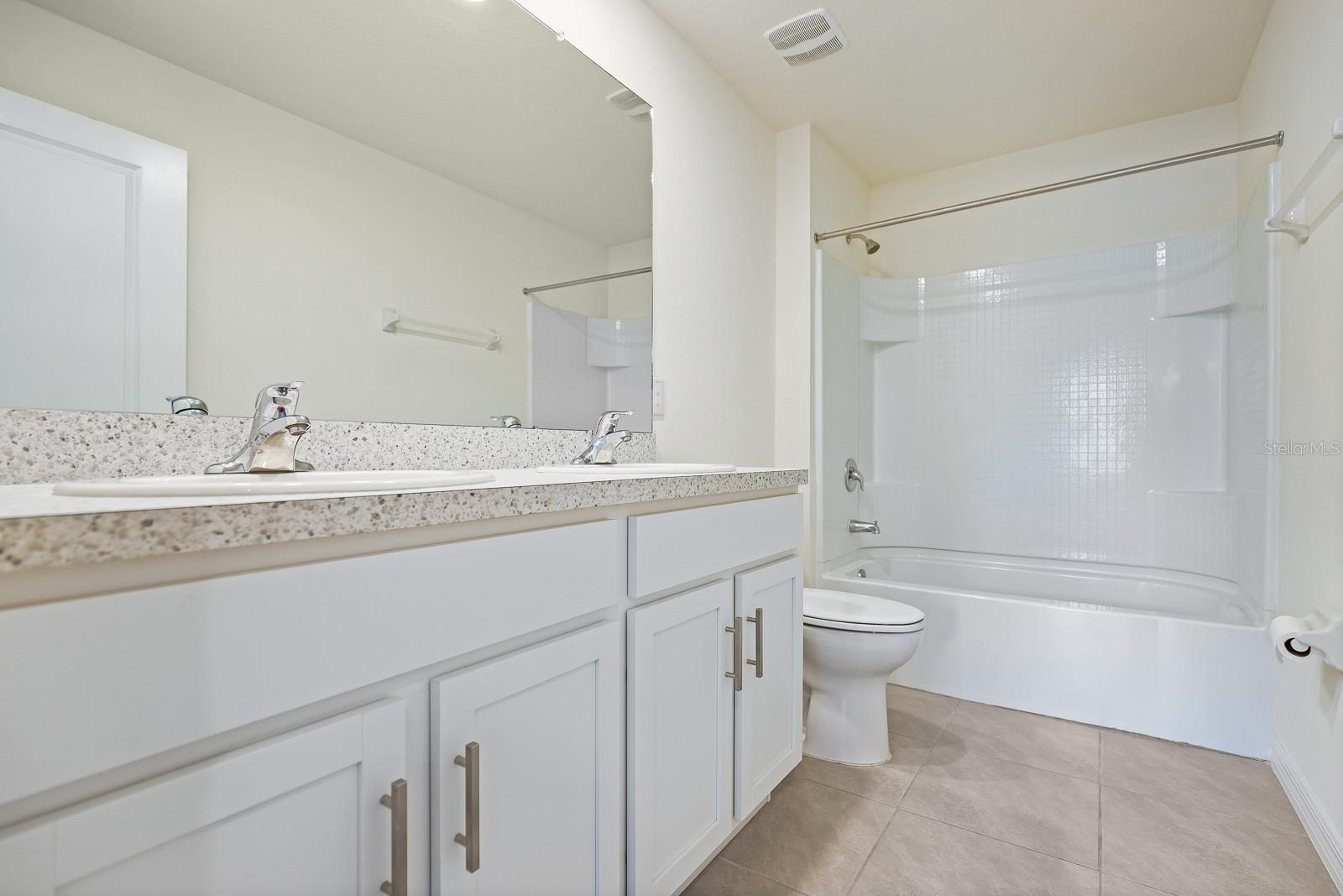 16555 MOSAIC OAR DR, WIMAUMA, FL, 33598