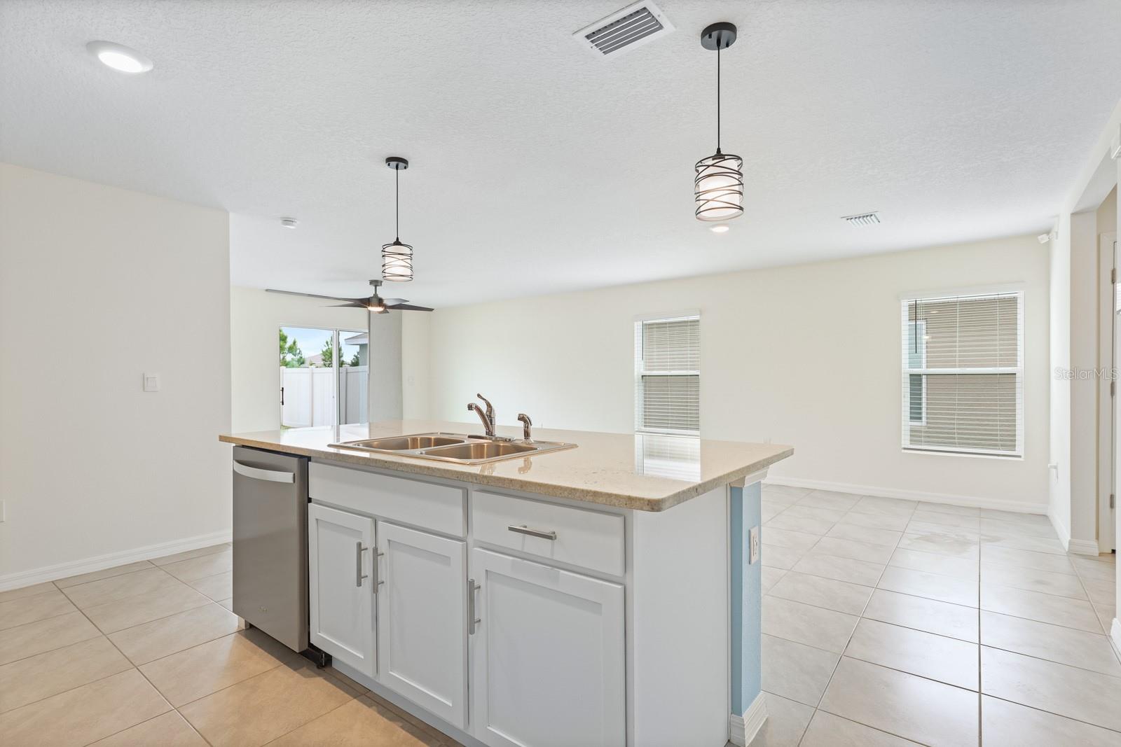 16555 MOSAIC OAR DR, WIMAUMA, FL, 33598