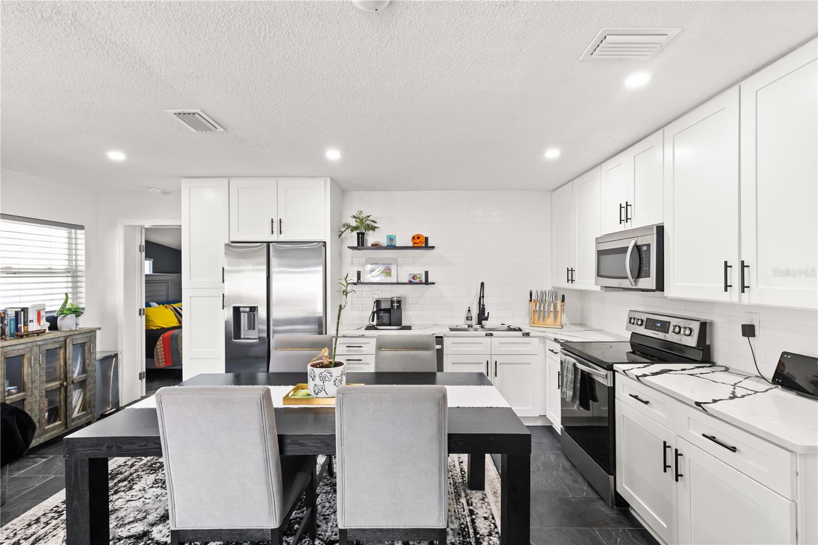 5611 S SHERIDAN RD, TAMPA, FL, 33611