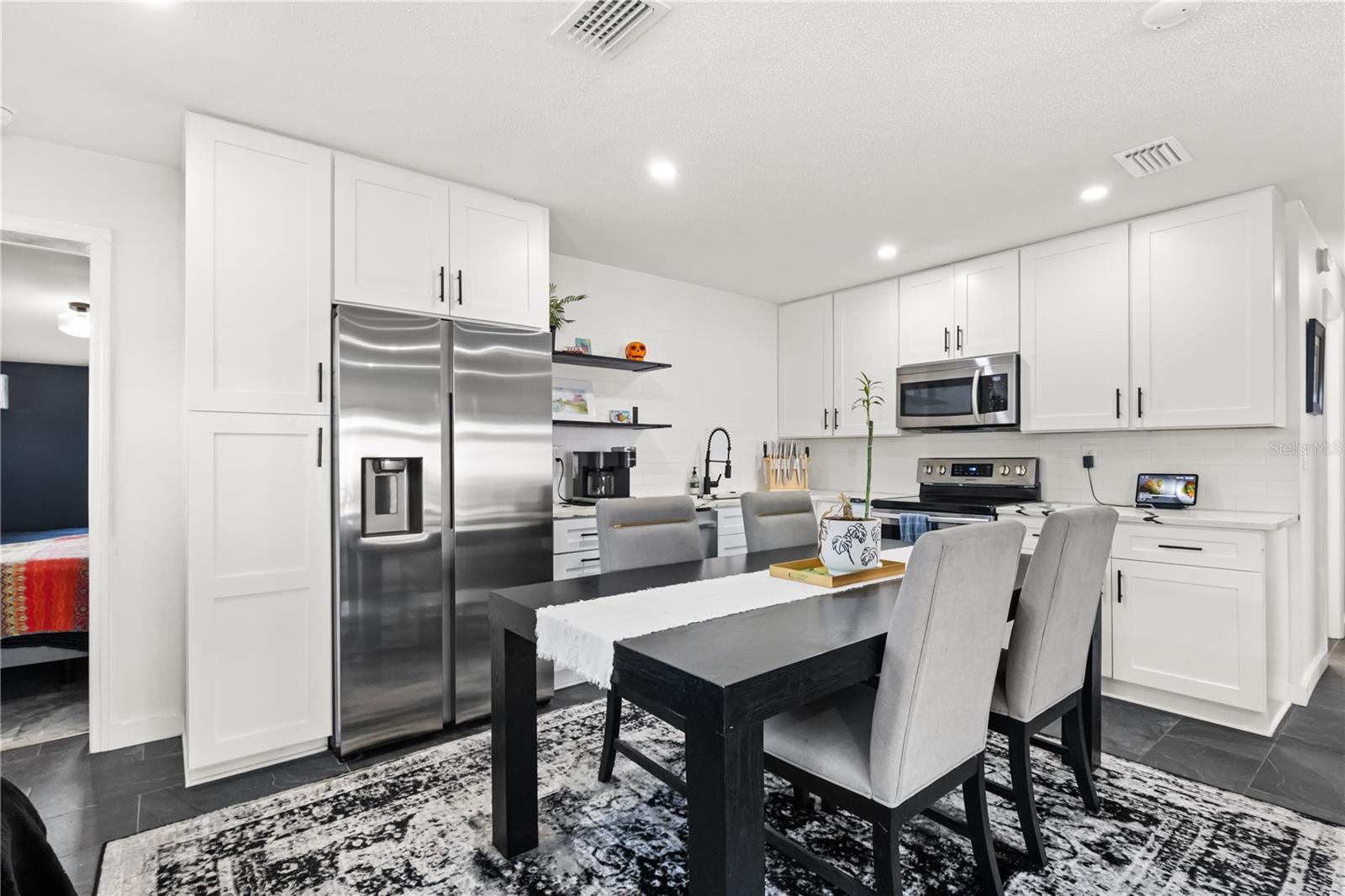 5611 S SHERIDAN RD, TAMPA, FL, 33611