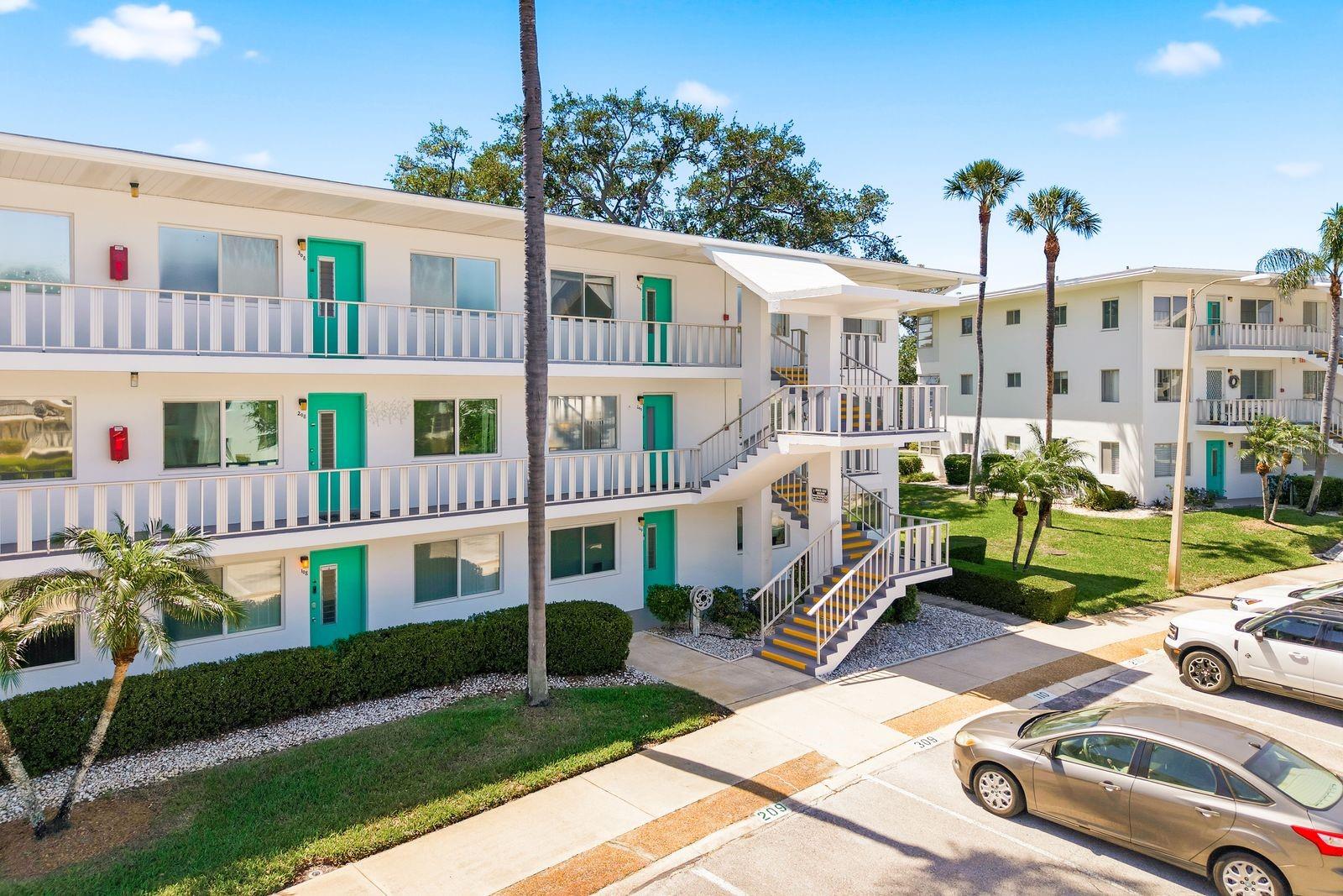 8454 111TH ST #209, SEMINOLE, FL, 33772