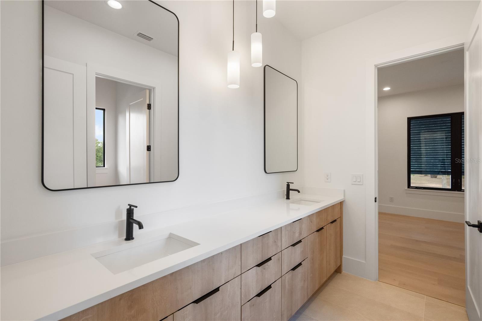 11303 WINDERMERE RD, WINDERMERE, FL, 34786