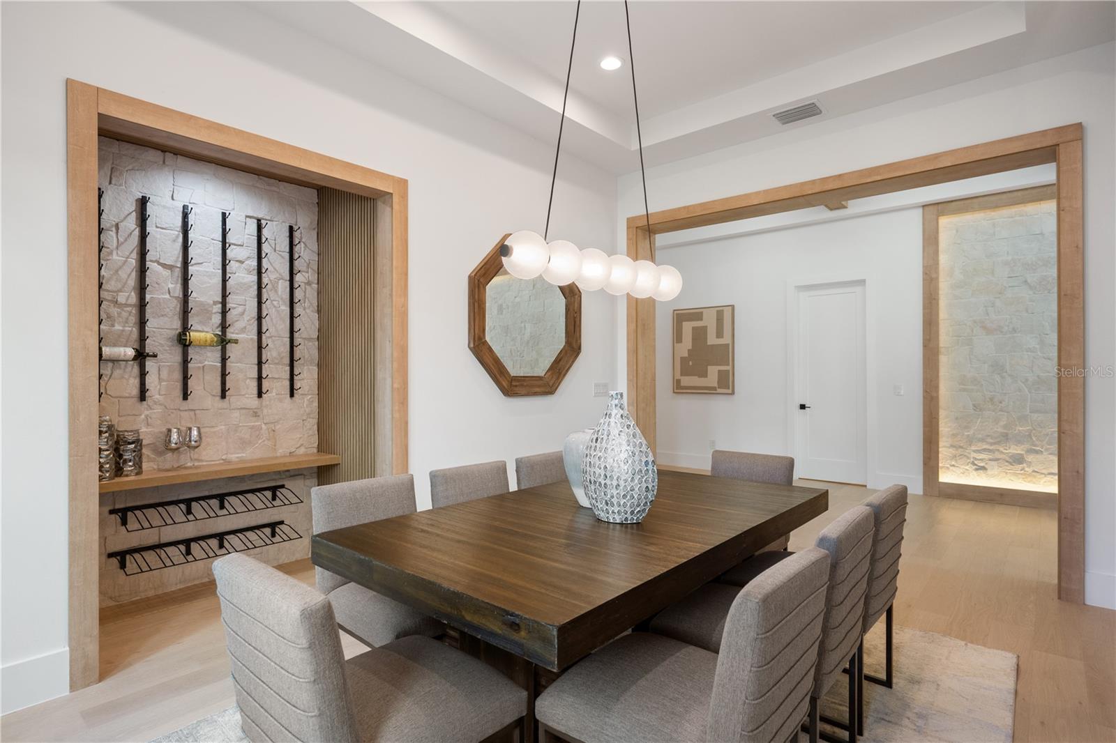 11303 WINDERMERE RD, WINDERMERE, FL, 34786