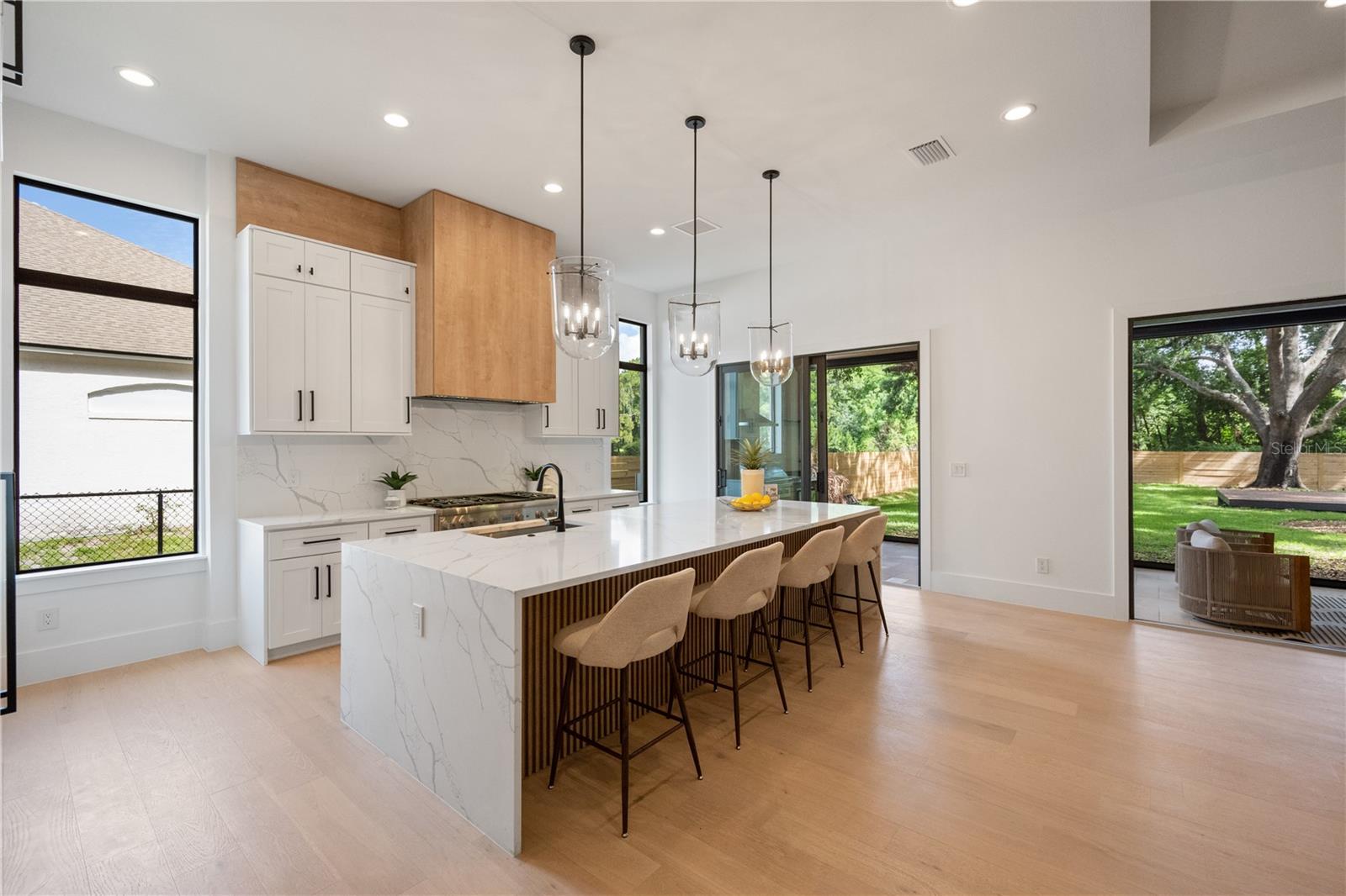 11303 WINDERMERE RD, WINDERMERE, FL, 34786